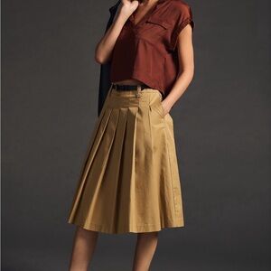 Bronze top, cropped fit, ready to gift!